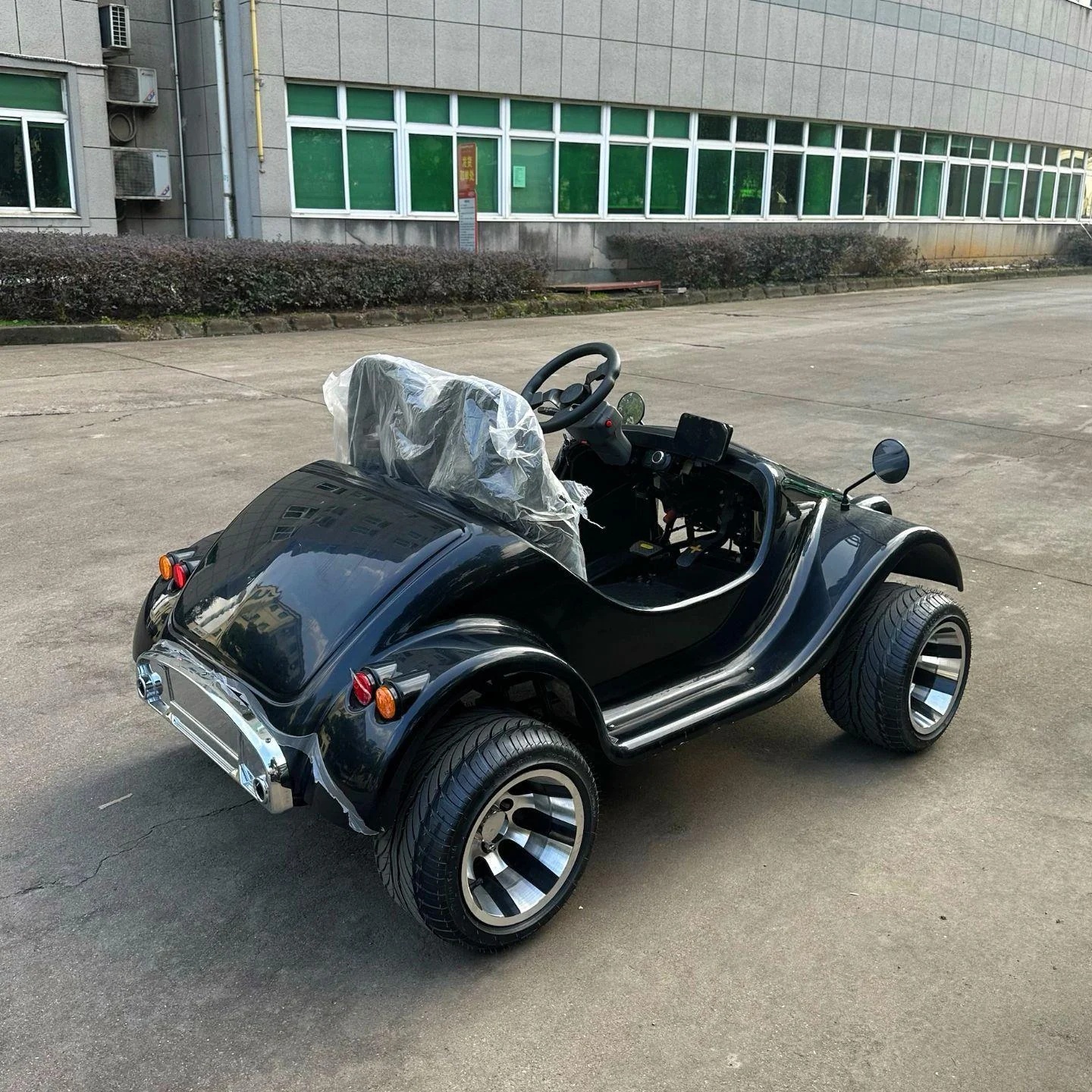 Huajia Dual-Seat Vintage Classic Electric Roadster - Vintage Classic Roadster by Huajia Machinery. The Huajia Dual-Seat Vintage Classic Electric Roadster re-creates the timeless elegance of 1930s ope angle 6