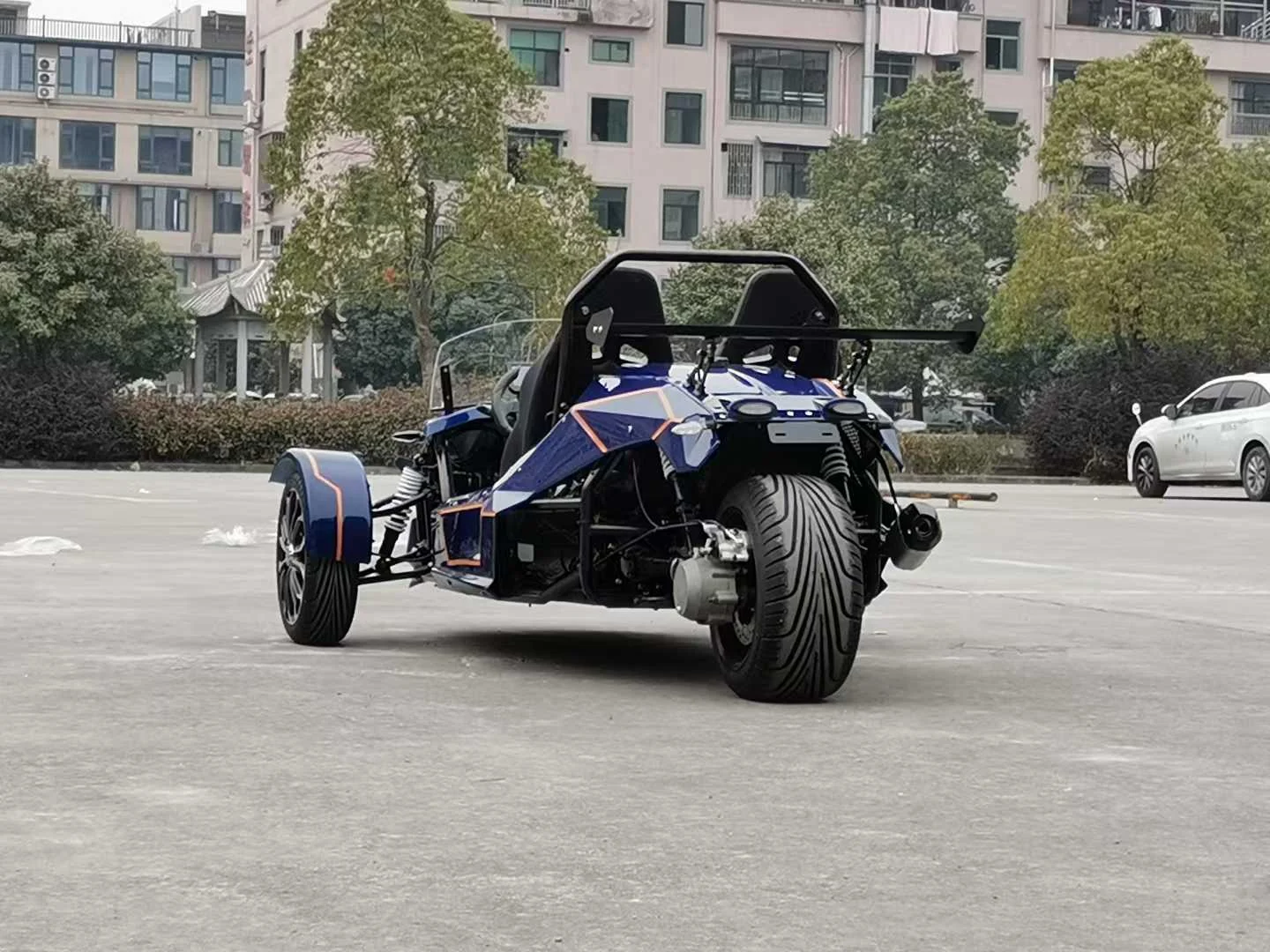 Huajia 3-Wheel Reverse Trike Roadster Racing Car (350cc Gas / 6000W-12000W Electric) - Reverse Trike Roadster by Huajia Machinery. The Huajia Reverse Trike Roadster offers flexible powertrain configurations: a high-output 350cc wat angle 4